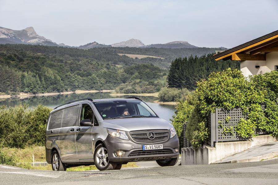  Mercedes-Benz Vito Panel Van 2014 года  (фото 34 из 45)